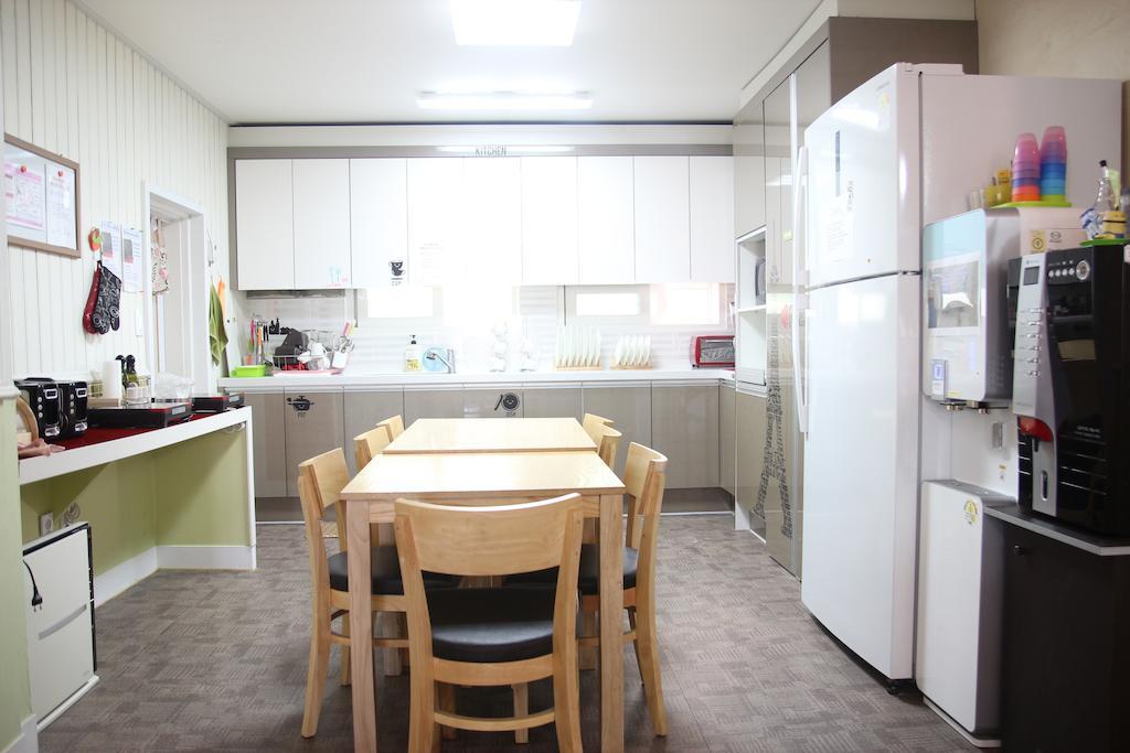 Guesthouse 710 In Haeundae Busan Exterior photo
